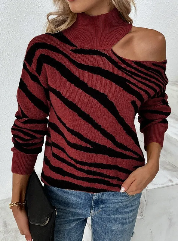 Contrasting Tiger-patterned Turtleneck Sweater