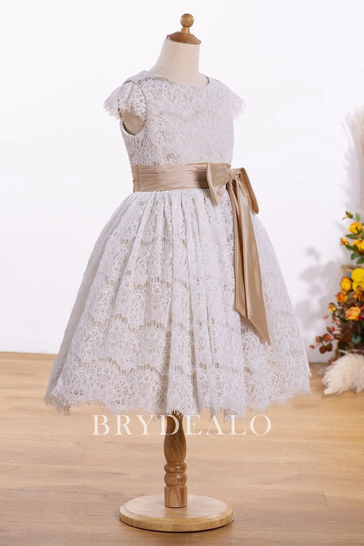 Romantic Lace Overlaid Knee Length Puffy A-line Flower Girl Dress