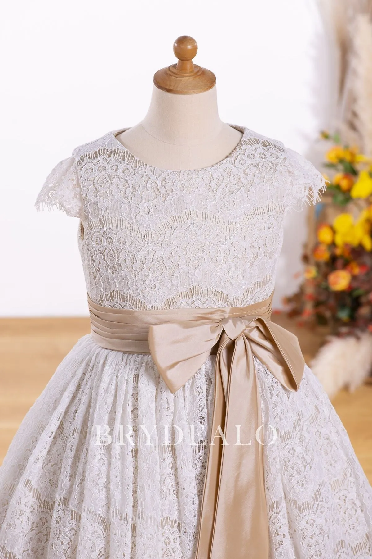 Romantic Lace Overlaid Knee Length Puffy A-line Flower Girl Dress
